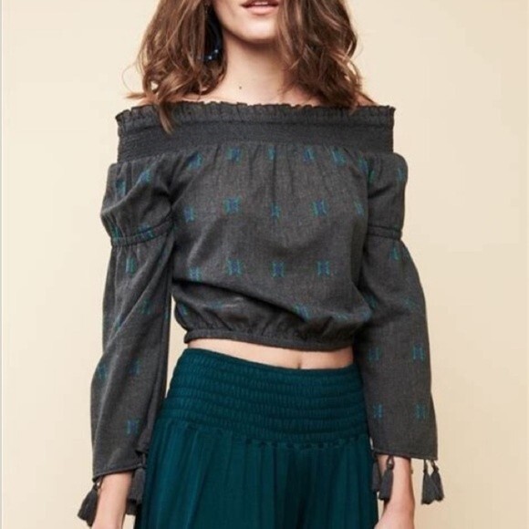 EARTHBOUND Off the Shoulder Tassel Blouse Top Boho Shirt Size LARGE - Picture 2 of 10